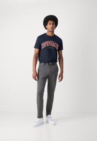 Lindbergh COPENHAGEN HERITAGE TEE - Camiseta estampada - navy