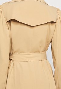 MICHAEL Michael Kors Gabardina - khaki