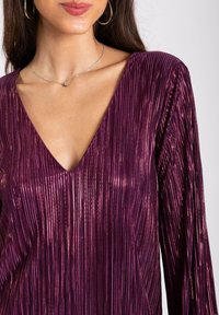 THE-ARE CON MANGA - Vestido de cóctel - purple