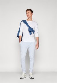 Pier One 2 PACK - Topper langermet - off-white
