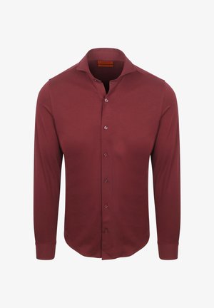 Bordeaux lange mouwen shirt met een puntige kraag, voorkant met knopen sluiting en een gladde stoftextuur. Polsen met knoopmanchetten.