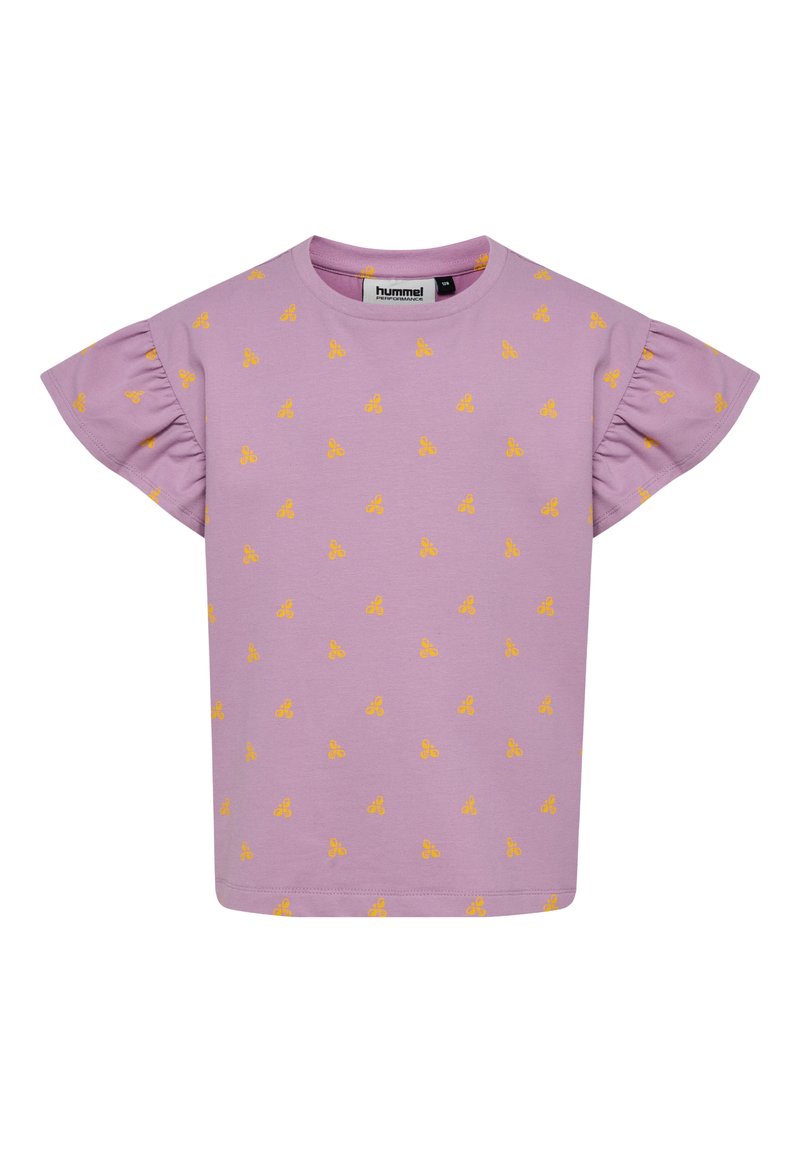 Lilla T-shirt med korte, flæsete ærmer, prydet med et gentaget mønster af små gule sommerfugle. Fremstillet af blødt bomuldsstof.