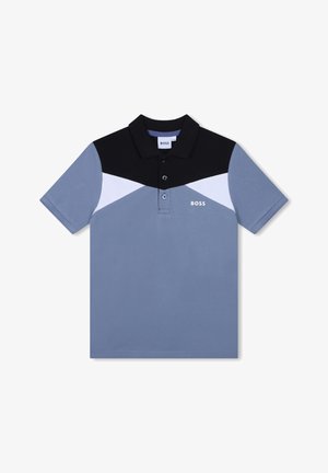 Korte mouwen polo shirt in blauw en zwart met schouderkleurblokken, een drieknoopsluiting en geborduurd logo op de borst.