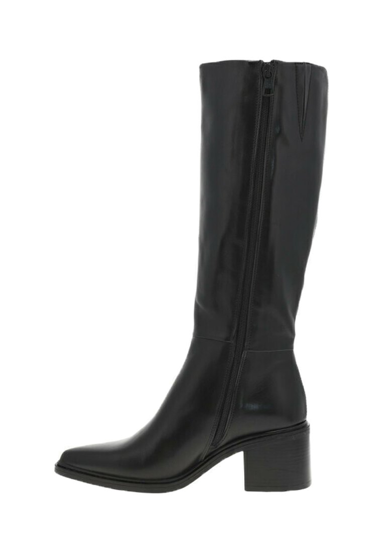 Bottines noires en cuir, hauteur genou, avec un bout carré, fermeture éclair sur le côté et un talon épais. La surface est lisse avec peu de détails.