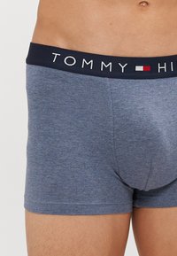 Tommy Hilfiger TRUNK 3 PACK - Boxer alsónadrág - blue heather/grey heather