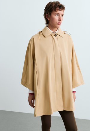 OYSHO, EXTRA LIGHTWEIGHT 10K WATERPROOF SHORT CAPE - Cape - camel