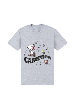 Grijs T-shirt met Snoopy en Woodstock die rolschaatsen, met koptelefoons, omringd door muzieknoten en de tekst "Carefree".