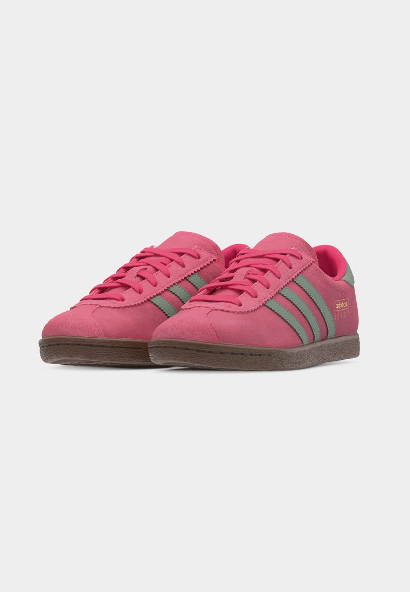 adidas gazelle silver green womens ADIDAS W Handball Spezial pink and green JR7347 main image 0