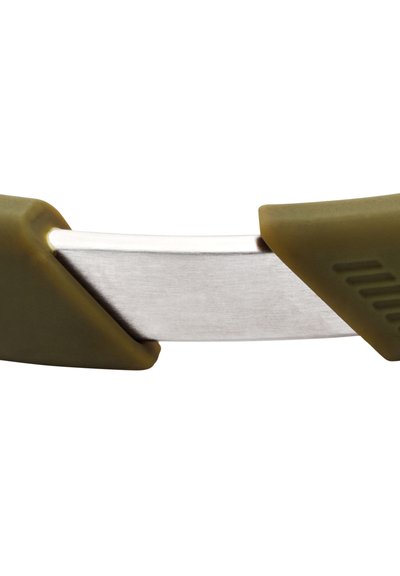 Grön silikonhandtag som täcker ett verktyg i rostfritt stål med en böjd form; har texturerade inslag på handtaget för bättre grepp.