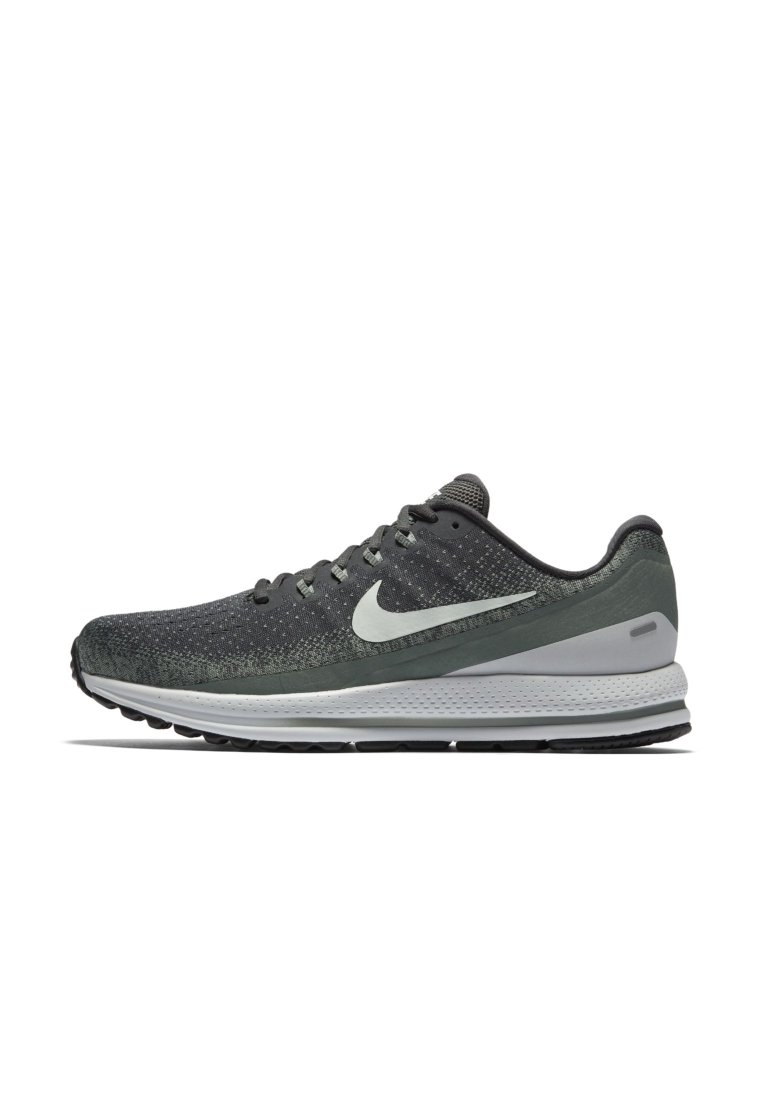 nike performance air zoom vomero