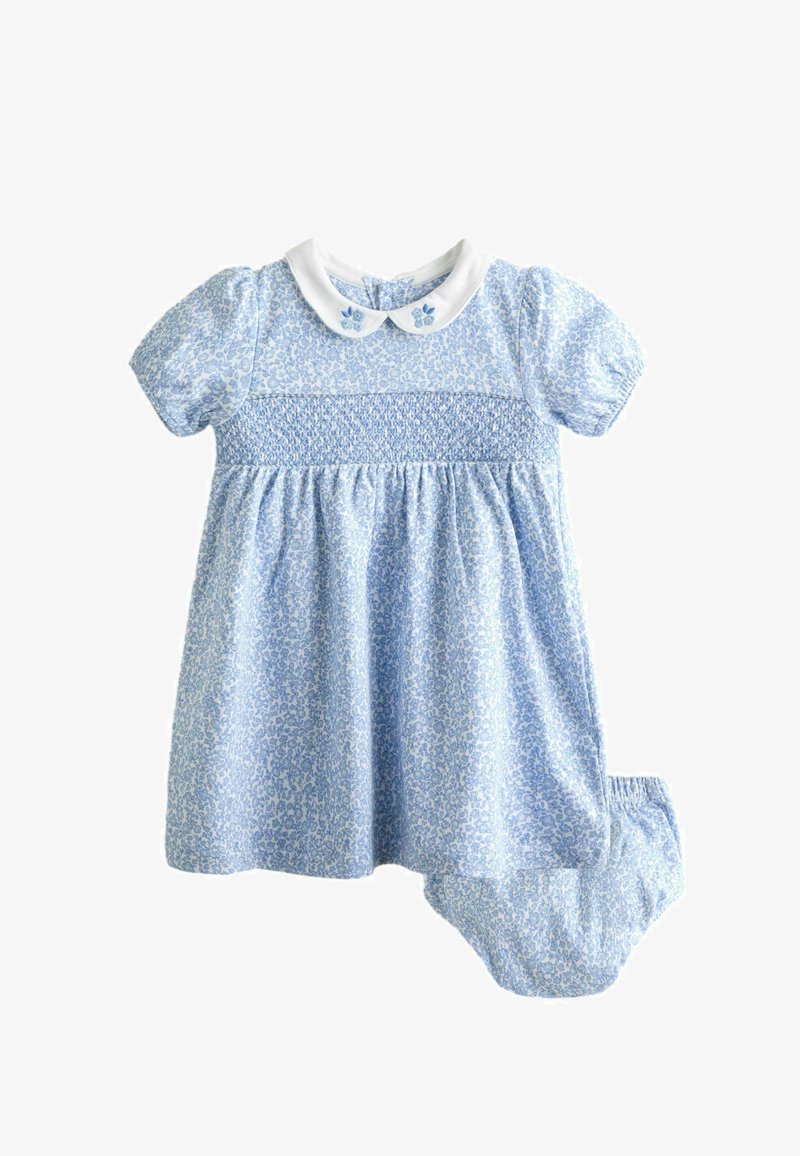 Vestitino da bambino azzurro chiaro con maniche a sbuffo, colletto bianco alla Peter Pan ricamato con fiori blu e mutandine coordinate.