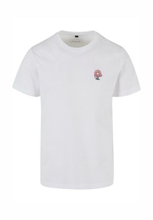 Biele bavlnené tričko s malým, farebným dizajnom donutu vyšitým na ľavej strane hrude, s klasickým okrúhlym výstrihom a krátkymi rukávmi.