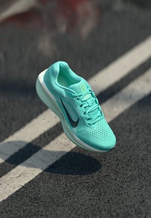 AIR WINFLO 11 - Hardloopschoenen voor op de weg - bleached turquoise/seaweed/barely green/mint foam/cannon/green strike