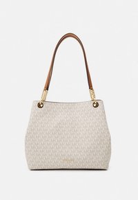 Borsa tote beige con logo MK a motivo, inserti dorati e manici in pelle marrone. Presenta un design spazioso e strutturato per versatilità.