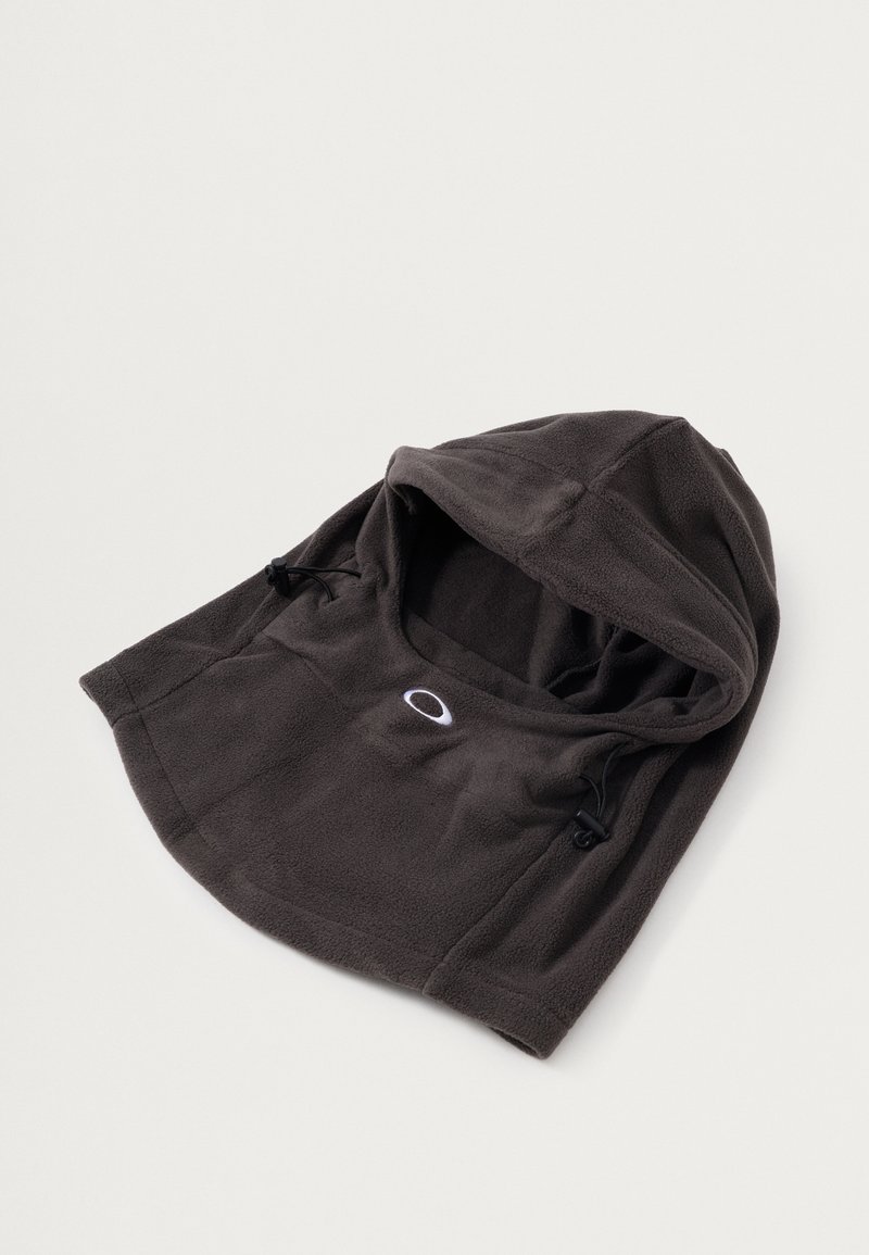 Fleece Kapuzen-Nackenwärmer in Dunkelgrau, mit verstellbaren Kordeln und einem kleinen Logo auf der Vorderseite. Weiche Textur mit einem eng anliegenden Design.