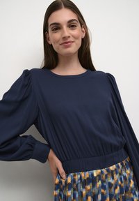 Culture CUCARLY - Vardagsklänning - salute w orange blue mix