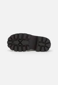 ONLY SHOES Stivaletti con plateau - black
