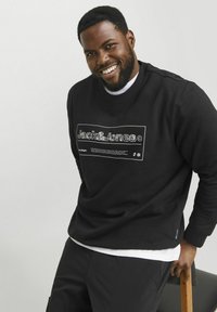 Jack & Jones Pusa - black