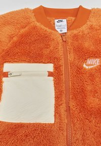 Nike SB Abrigo de invierno - sport spice cashmere pink