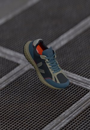 CONDOR ROYALE - Sporta apavi - black/grey/nautico