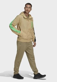 stan smith a scratch grise