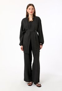 Modanisa BENIN czarny