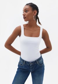 OXXO STRETCH SINGLET - Top - white