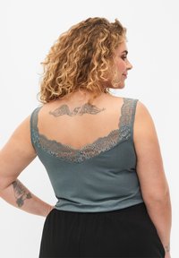 Zizzi WITH EDGE - Top - balsam green