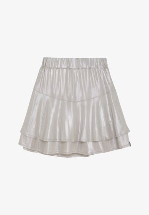 Jupe superposée argentée claire avec une taille élastique. Présente une texture douce et brillante ainsi qu'un design évasé. Trois volants distincts au bas.