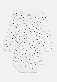 Hvit baby-body med lange ermer og blå blomstertrykk jevnt fordelt over stoffet.