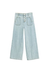 Jeans de mezclilla de un azul claro y de pierna ancha con una cintura alta, cierre de cinco botones y dos bolsillos delanteros. Presenta un ajuste holgado y relajado.