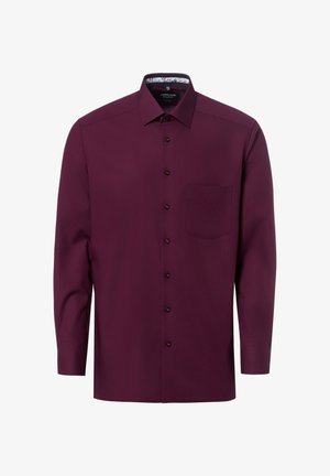 Langärmliges, dunkelburgunderfarbenes Hemd mit Knopfleiste, spitzem Kragen und einer einzelnen Brusttasche, auf weißem Hintergrund präsentiert.
