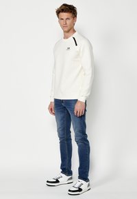 Koroshi Sportska majica - crudo   off white
