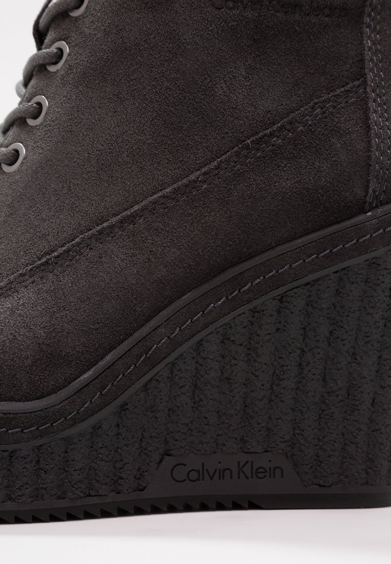 Calvin Klein Jeans Veterboots grey/grijs (Pre-owned)