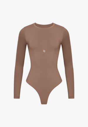 Hnědý dlouhý rukáv těsně přiléhající body s kulatým výstřihem a malým bílým logem na hrudi, bezešvý design a vyvýšené výstřihy u stehen.