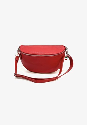 Rote Lederhandtasche mit runder Form, Reißverschluss oben und verstellbarem Trageriemen. Es hat ein kleines italienisches Flaggenakzent. Strukturierte Oberfläche.