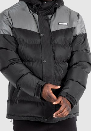 Hardshell jacket - black