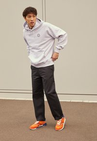 Scotch & Soda VIVEX - Trainers - orange multi-coloured