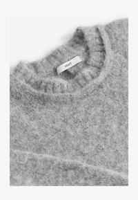 Selected, grey