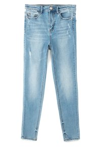 Jeans ajustados de mezclilla azul claro con un acabado desgastado, detalles desgastados, cinco bolsillos y cierre de botón.
