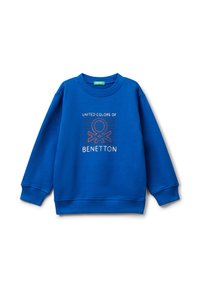 Niebieski longsleeve z kapturem z napisem "United Colors of Benetton" oraz logo umieszczonym na środku klatki piersiowej, ze ściągaczami przy mankietach i dolnym brzegu.
