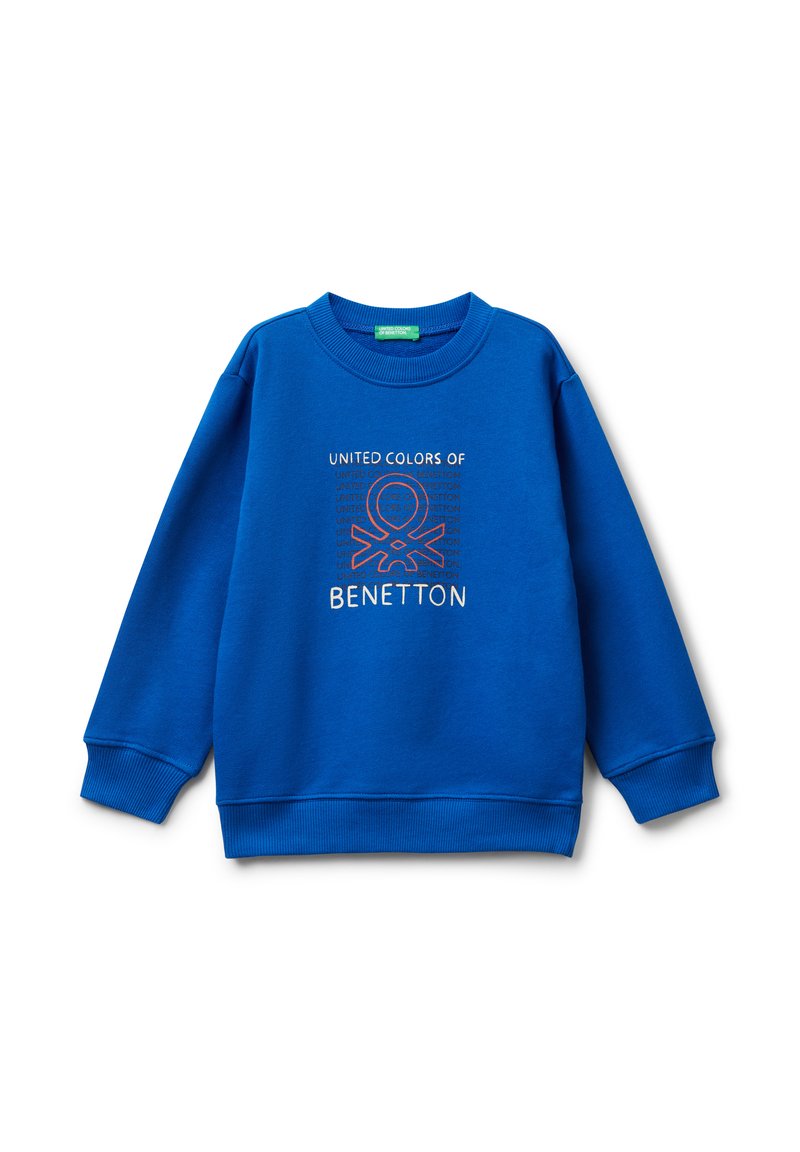 Niebieski longsleeve z kapturem z napisem "United Colors of Benetton" oraz logo umieszczonym na środku klatki piersiowej, ze ściągaczami przy mankietach i dolnym brzegu.
