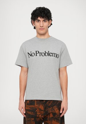 - T-shirt z nadrukiem