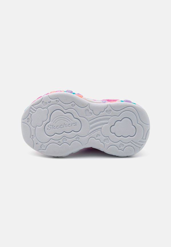 ETERNAL HEART LIGHTS - Trainers3