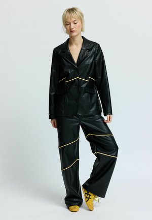 PLAIN  - Műbőr dzseki - black