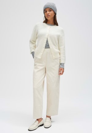 OPUS, FLUFFY VOLUMINOUS TEXTURE - Beanie - hazy fog melange