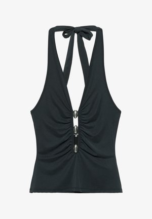 Crni halter top s dubokim V-izrezom, tri središnja srebrna ovalna gumba i vezane tkanine trake na vratu za zatvaranje.