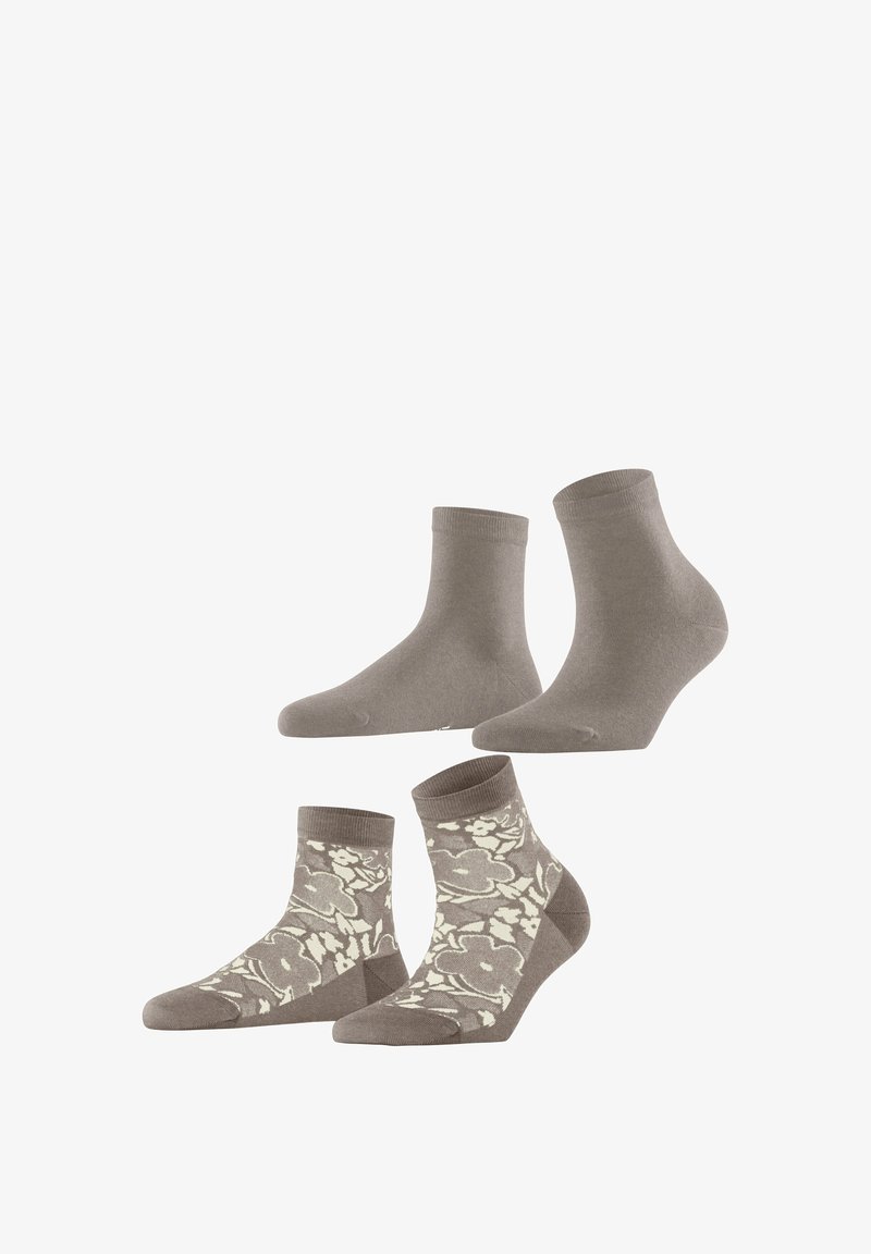 Vier Paar Socken: zwei einfarbige braune Paare und zwei braune mit einem floralen Muster in Elfenbein. Alle haben gerippte Bündchen und eine Baumwollmischung.