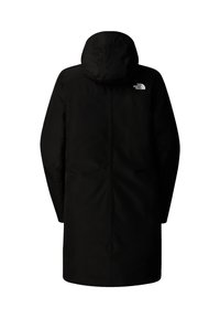 Zwarte geïsoleerde parka met een capuchon, met een gladde, waterafstotende buitenkant en een logo op de bovenrug. Midden-dij lengte.