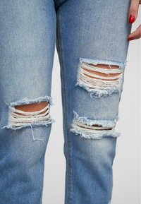 Cloud 5ive HIGH-WAIST DESTROYED - Široke kavbojke - blue denim